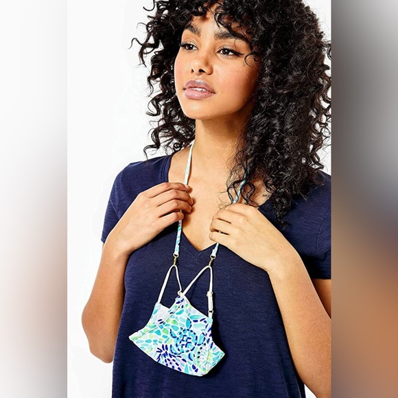 Lilly Pulitzer Adult On The Go Mask Set - Mask Lanyard Mask Extender Pouch - Picture 8 of 16